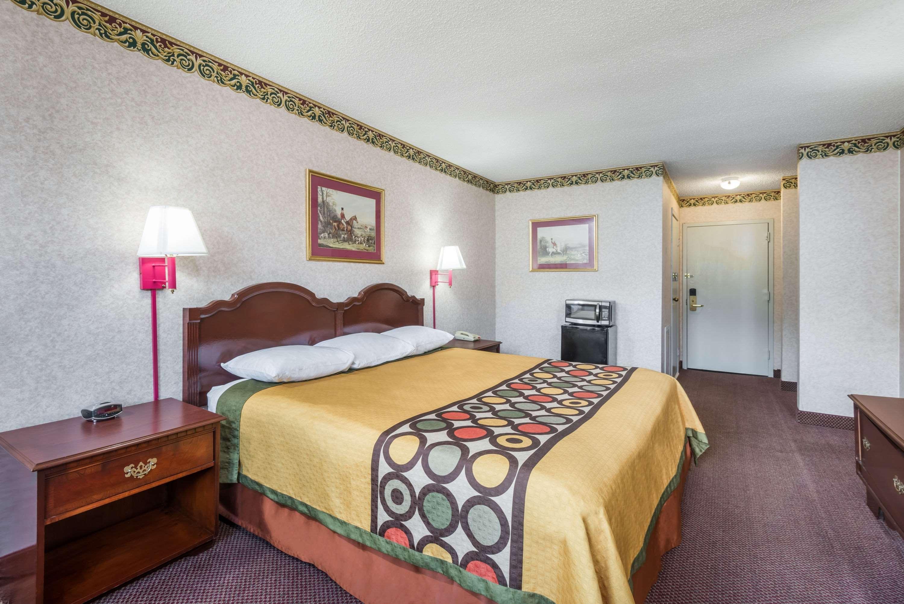 Super 8 By Wyndham Hancock Md Esterno foto
